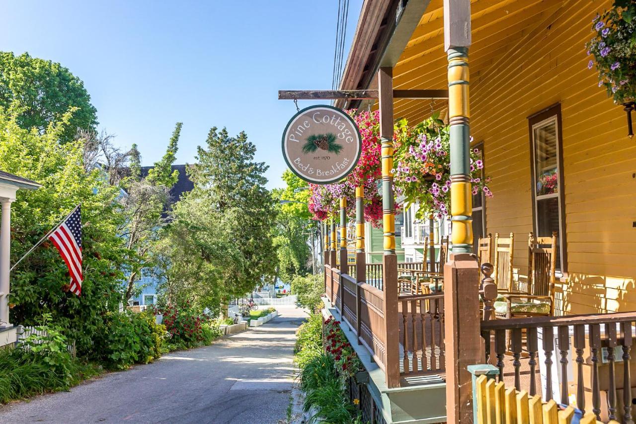 Pine Cottage Bed & Breakfast マキノー島 エクステリア 写真